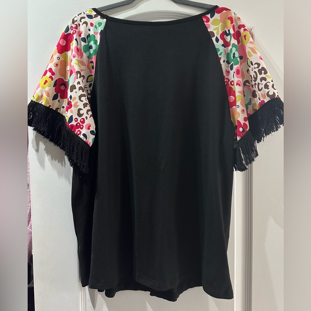 SHEIN Plus Graphic Print Fringe Trim Raglan Sleeve Tee